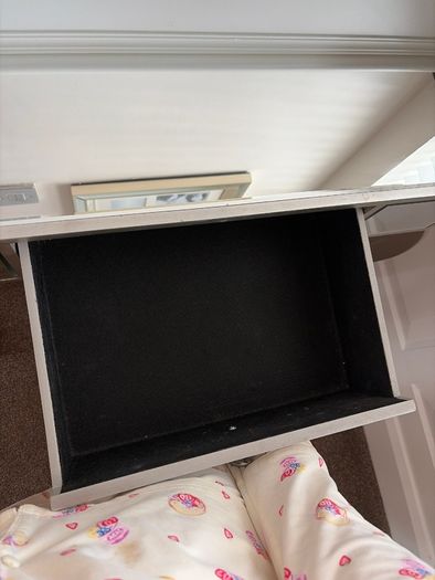Vanity desk