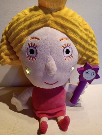 Ben and Holly Silly Spells Holly Talking Plush