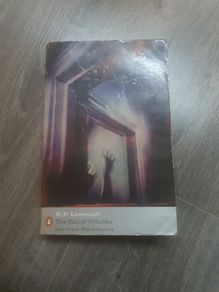 The call of Cthulhu and other weird stories, H.P. Lovecraft. pengin books. 2002 paperback