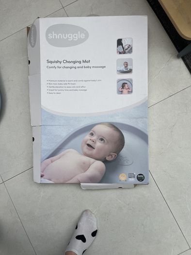 Shnuggle changing mat - grey