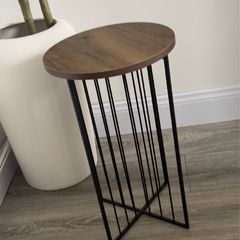 small round table