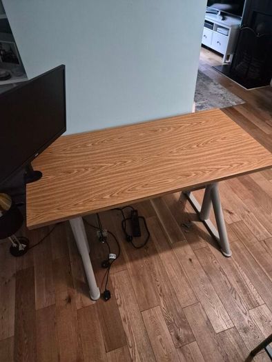 IDASEN Electric sit/stand desk (IKEA 250 Euro)