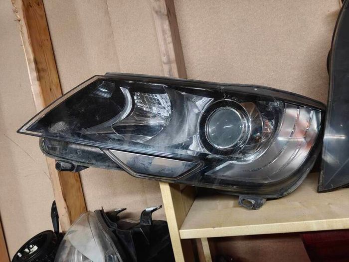 2013 skoda superb headlight