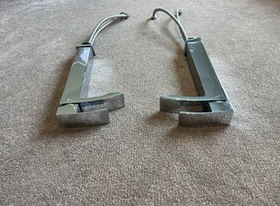 Pair of sink mixer taps