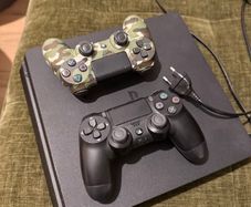 Playstation 4 slim 500GB with 2 controllers