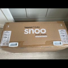 Snoo bassinet (BRAND NEW)