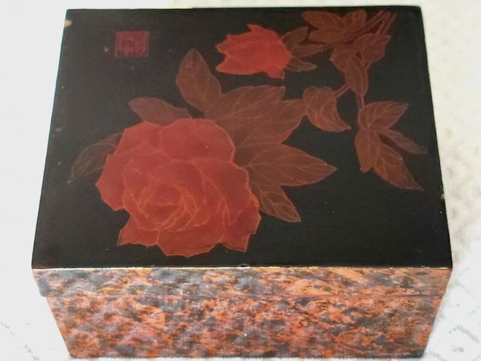 2 x Chinese Flower Themed Lacquered Boxes
