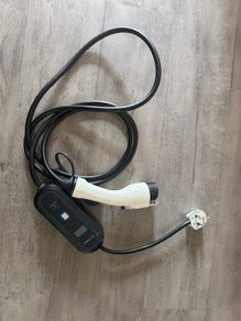Nissan Leaf Charger