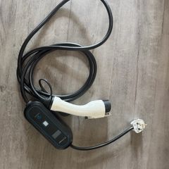 Nissan Leaf Charger