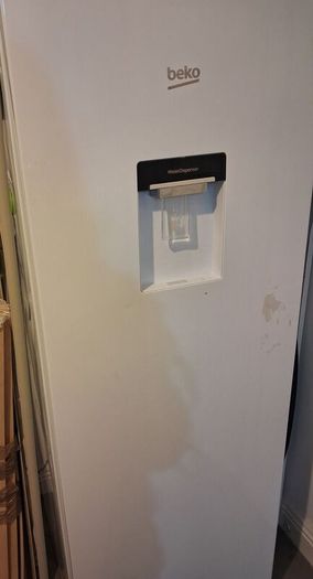 beko freestanding fridge with water dispenser