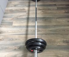 Olympic Bar plus 6 tri-grip plates total weight 80 kg brand new with lock collars