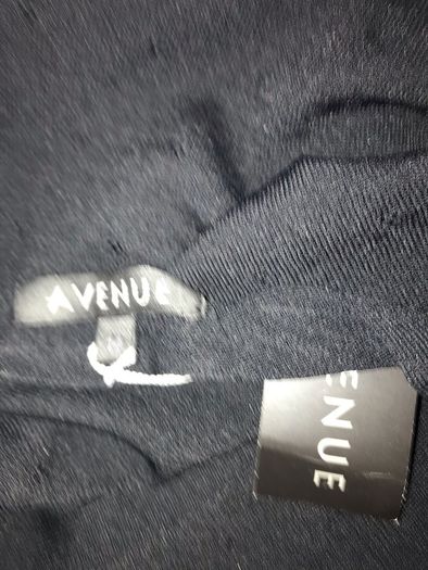 Avenue ladies black top - New