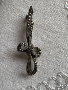 Vintage art deco marcasite brooch