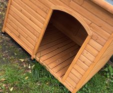 XL Dog house