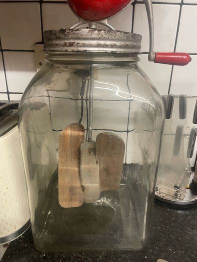 Butter churn