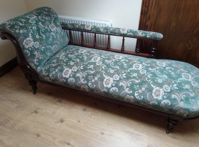 Antique Chaise Longue