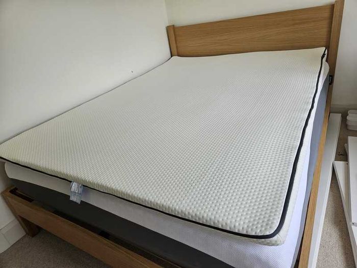 Like-new King Wooden Bed, Mattress and Topper (All Emma brand) 150x200