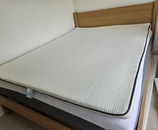 Like-new King Wooden Bed, Mattress and Topper (All Emma brand) 150x200
