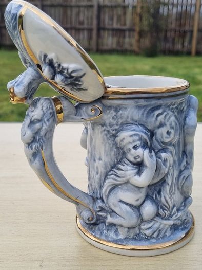 Ceramic beer mug from the Italian manufacturer Capodimonte.