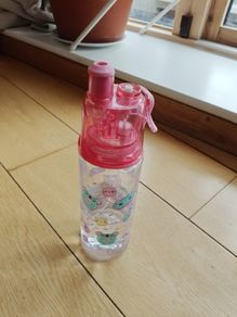 spray bottle,Smiggle brand