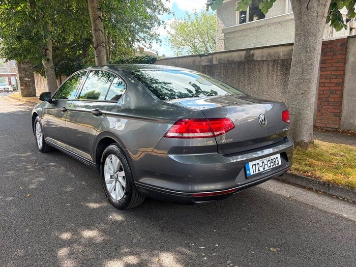 172 Volkswagen Passat 1.4 tsi blue motion