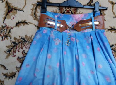 Ladies designer 3D skirt blue floral as new
