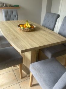 table and 6 chairs