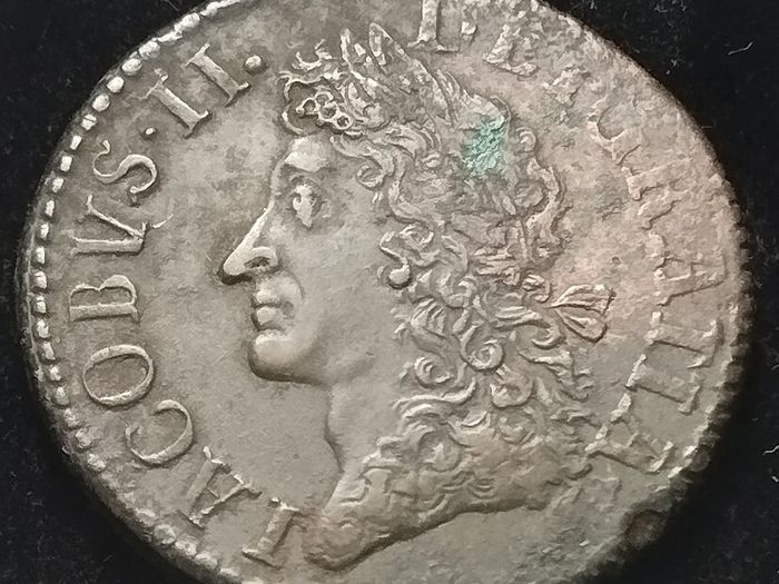#867 - Ireland - 1690 - Half Crown - Gun Money