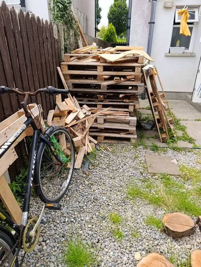 Free Wooden Pallets