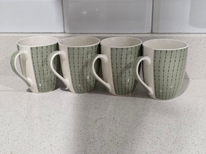 Dunlevy Set of 4 Cups