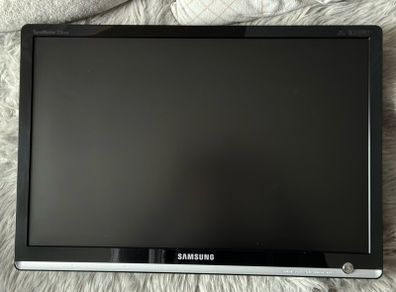 Samsung Monitor 22 inch wall bracket included