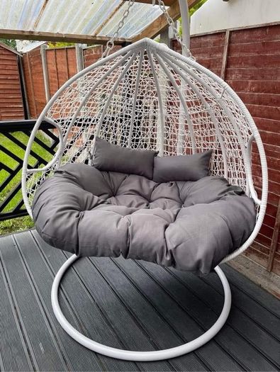 New Rattan Garden Hanging Swing Egg Chairs / Delivery