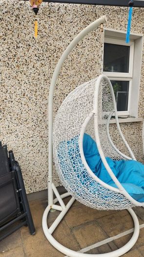 Egg Chair - swinging chair