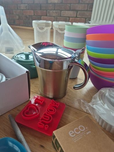Kitchen items - bowls, serve ware, household etc.