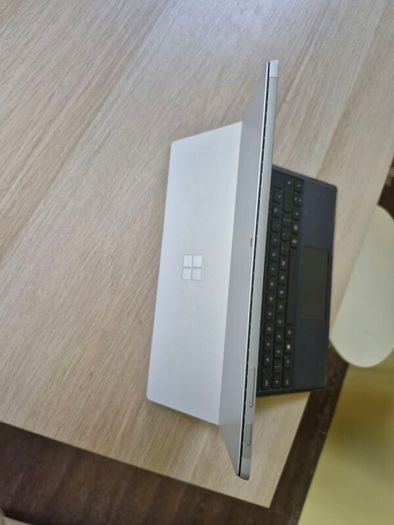 Microsoft Surface Pro 7+,i5 11th gen,8gb,256 ssd,12.3" PixcelSence,Windows 11