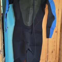 Surf 500 Wetsuit  4/3mm  Size M Brand New