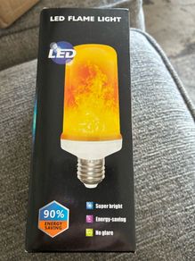 LED flame effect light bulb