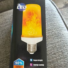 LED flame effect light bulb