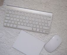 Apple Accessories Bluetooth keyboard, mouse and track pad in perfect condition