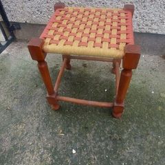 old vintage sugan stool ,,nice used condition, sold as seen, see pictures for condition ,buyer collects or pays postage,