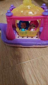 Shimmer and shine girl's toy