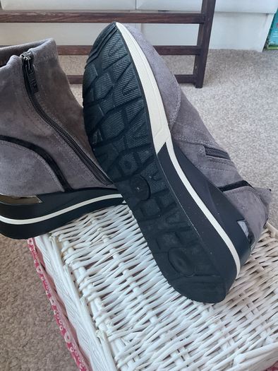 ankle boot Xti grey suede trainer style boot
