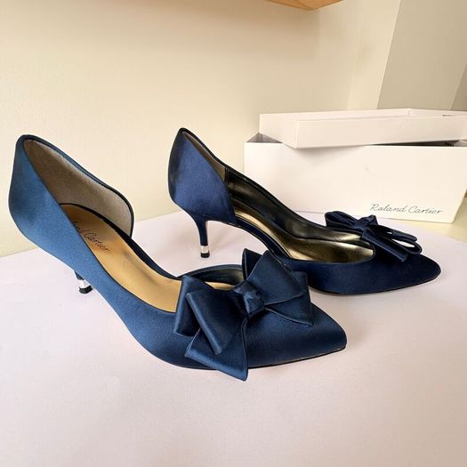 BNIB: Roland Cartier Shoes. Size 6