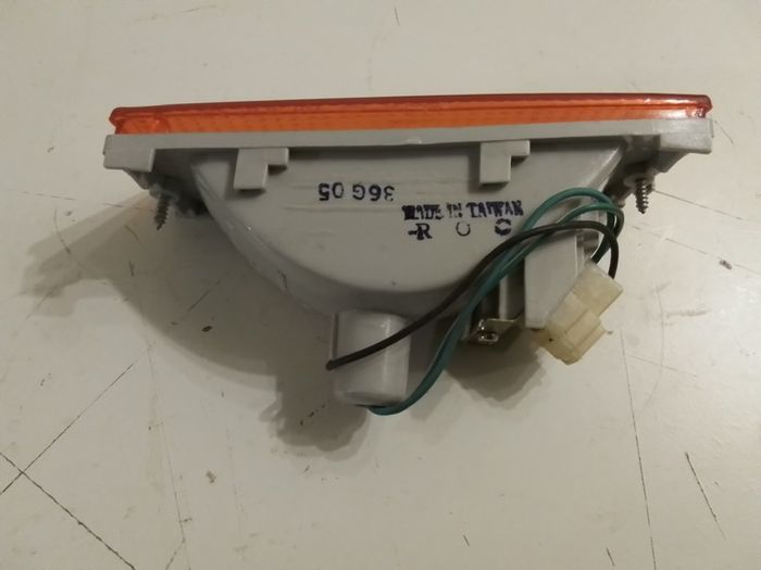 Mitsubishi L200 Front Ind Lamp.