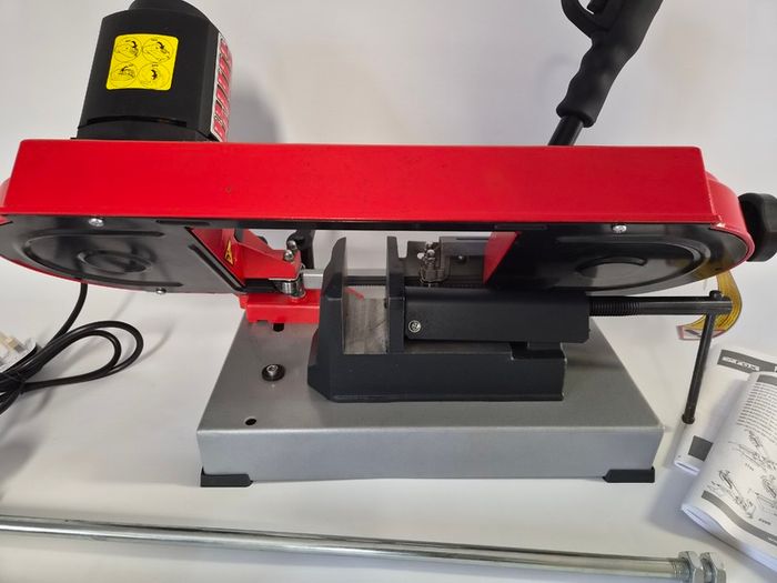 Femi 780XL Portable Metal Bandsaw