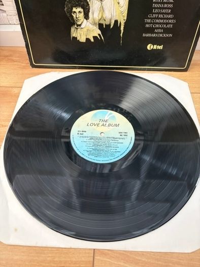 Various Artists - The Love Album [Vinyl]