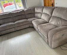 L shape 5 seater couch with single recliner