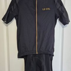 le col hors categorie black/gold kit