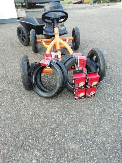 Berg buddy tyres /tubes