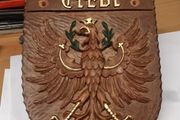 Tirol family crest plaque